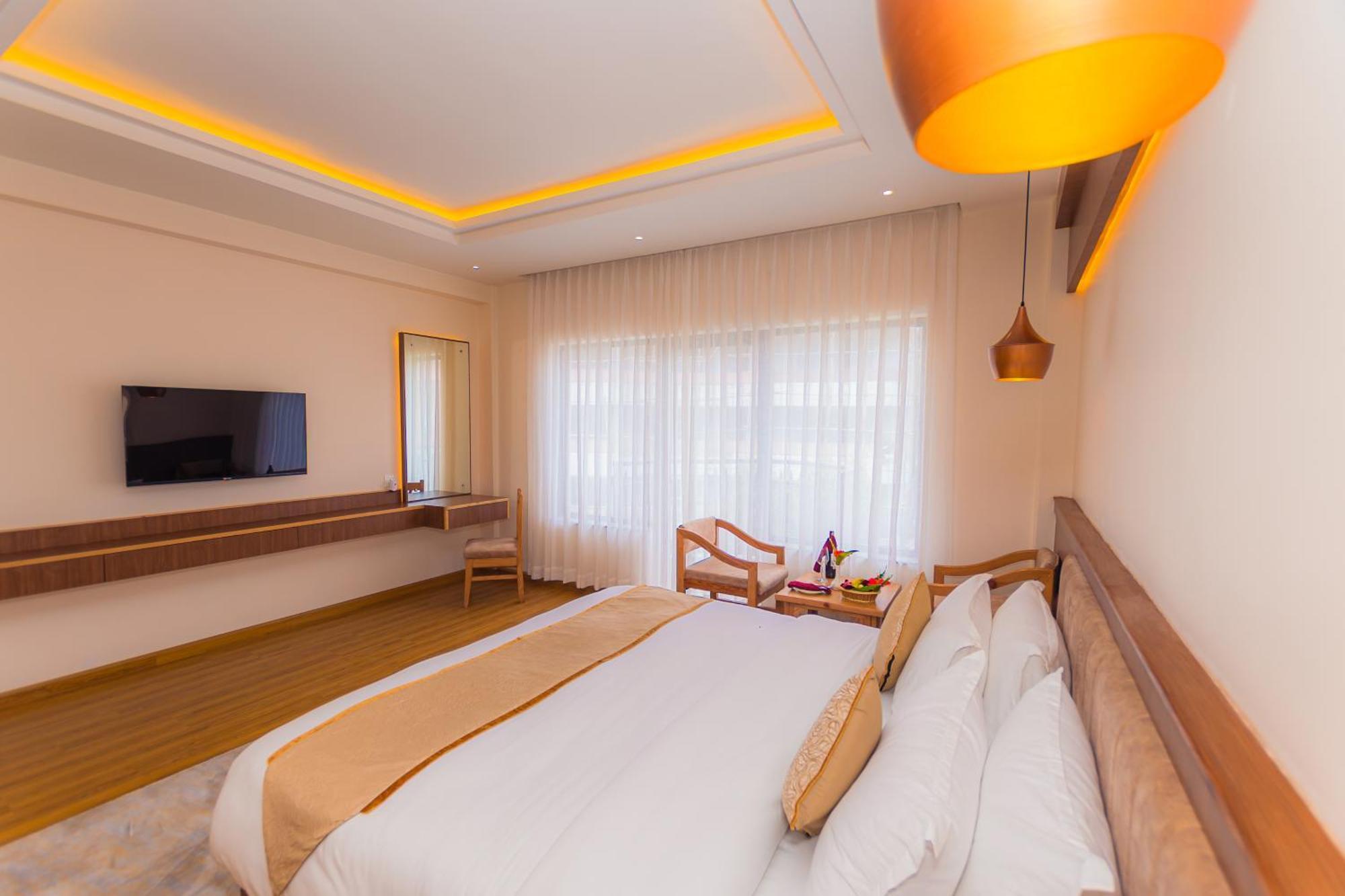 Temple Himalaya Hotel & Spa Покхара Экстерьер фото