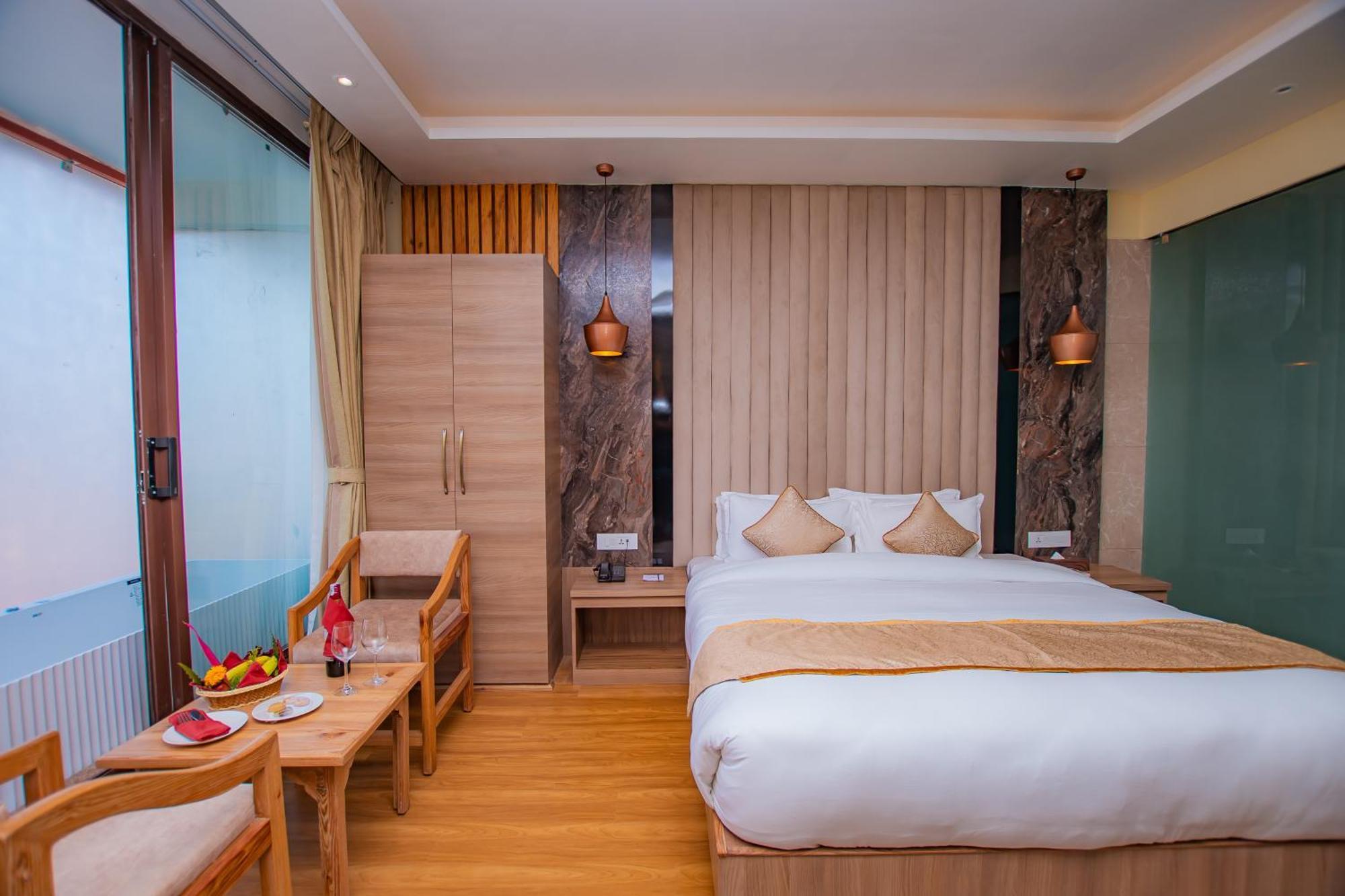 Temple Himalaya Hotel & Spa Покхара Экстерьер фото
